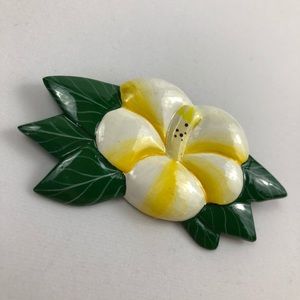 🌺VINTAGE Ivory Hibiscus Flower Pin🌺